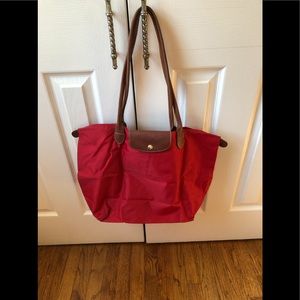 LONGCHAMP LARGE RED LE PLIAGE SHOULDER TOTE w/ ZIP